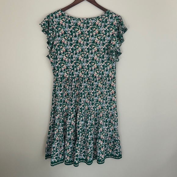 Flowy green floral dress - Picture 2 of 9